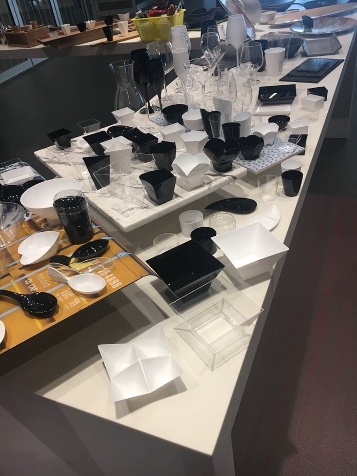 Twist 90 ml czarne miseczki deserki PS, 25 szt