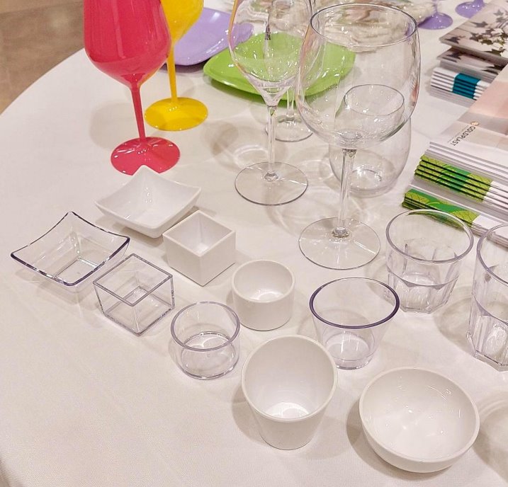 Elegancki mini pucharek 65 ml Zmywarka SAN biały