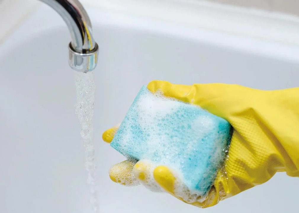 Plastikowe talerze wielorazowe srebrne 10 sztuk