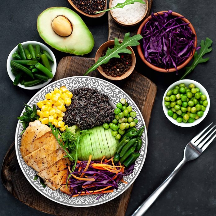 Talerze wielorazowe głębokie srebrne 10 sztuk