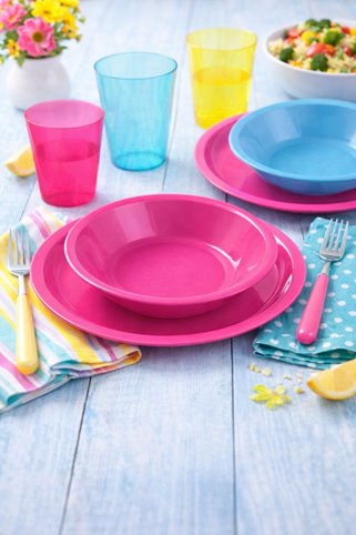 Talerz różowy plastikowy 25 szt Głęboki