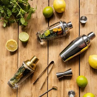 Złoty szklany SHAKER z przepisami na drinki HOMLA idealny prezent