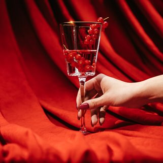 Kieliszek do wina Homla serce ze złota obwódką 300ml elegancki śliczny