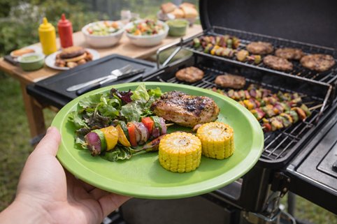 Talerze plastikowe zielone 25 szt wielorazowe