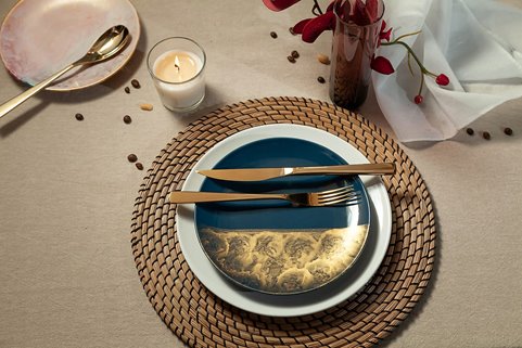 Komplet sztućców 30 el. dla 6 osób złote sztućce w opakowaniu prezentowym