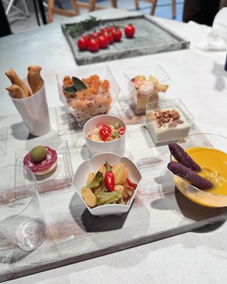 Elegancki mini pucharek 65 ml Zmywarka SAN biały