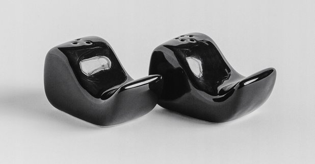 Solniczka i pieprzniczka czarna