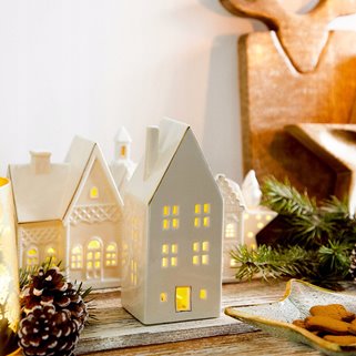 Domek z ledem KANIA wysoki 8x6x18 cm HOMLA