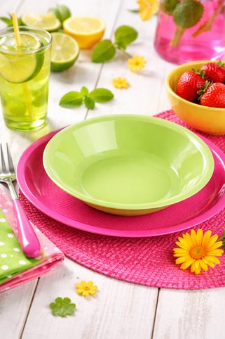 Talerz zielony plastikowy 25 szt Głęboki