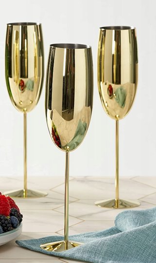 Złoty metalowy kieliszek do szampana w Połysku